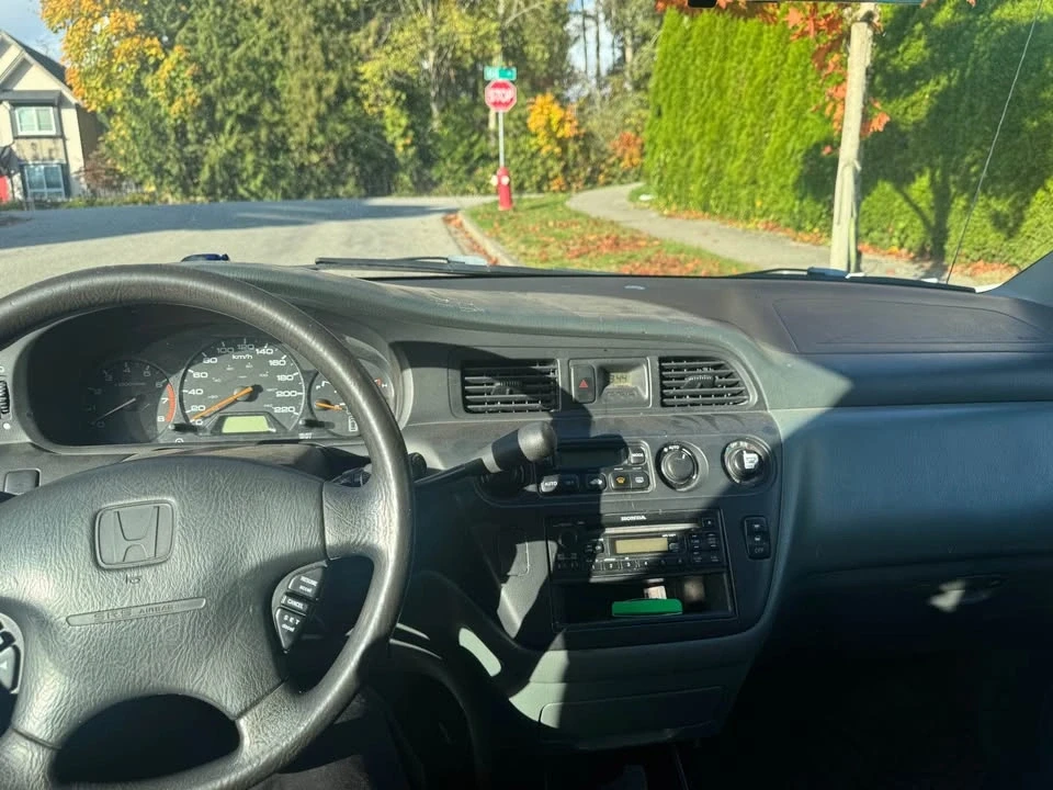 2002 Honda Odyssey - Image 6 of 10