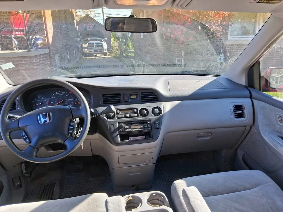 2002 Honda Odyssey - Image 7 of 11