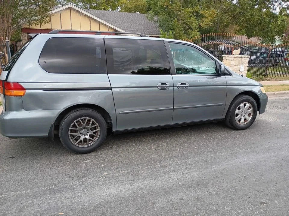 2002 Honda Odyssey - Image 4 of 12