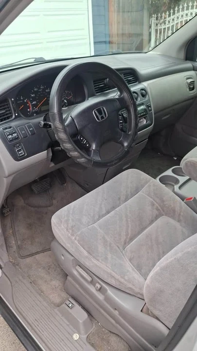 2002 Honda Odyssey - Image 4 of 7