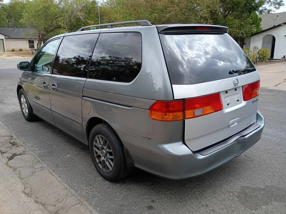 2002 Honda Odyssey - Image 9 of 12