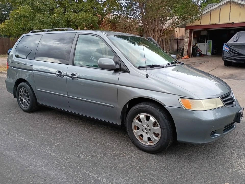 2002 Honda Odyssey - Image 2 of 12