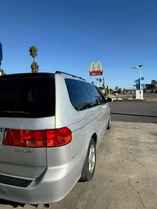 2002 Honda Odyssey - Image 5 of 7