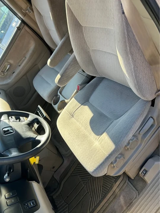 2002 Honda Odyssey - Image 6 of 8