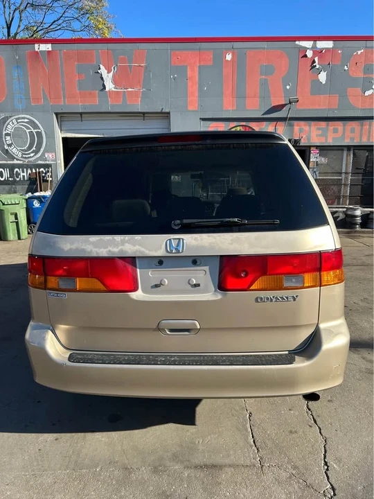 2002 Honda Odyssey - Image 3 of 8