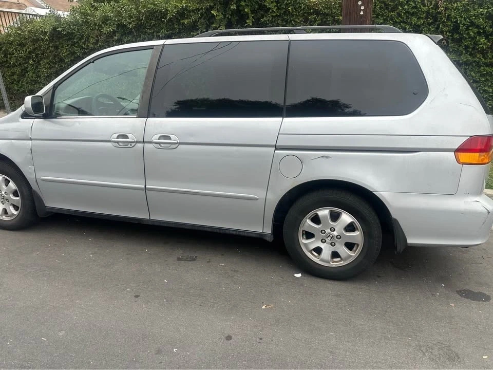 2002 Honda Odyssey - Image 2 of 6