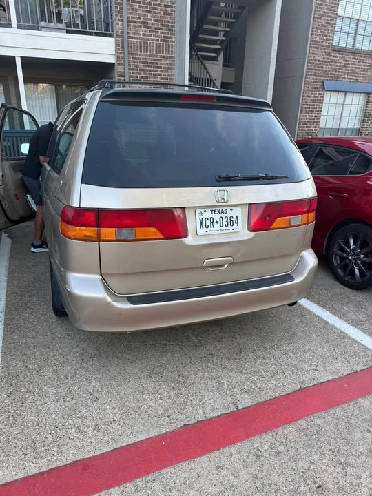 2002 Honda Odyssey - Image 2 of 6