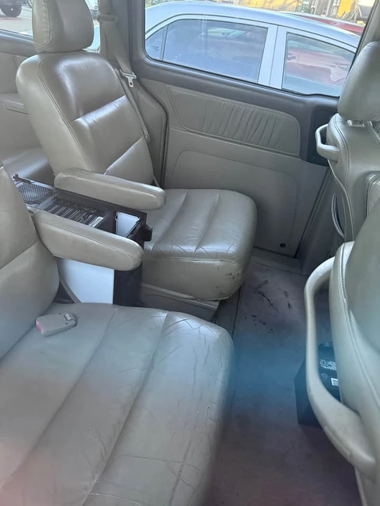 2002 Honda Odyssey - Image 5 of 6