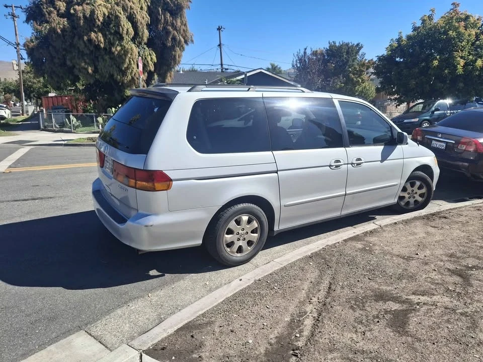2002 Honda Odyssey - Image 3 of 5