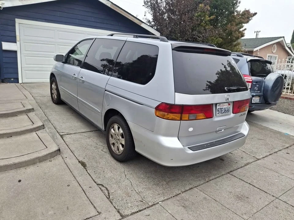 2002 Honda Odyssey - Image 9 of 9