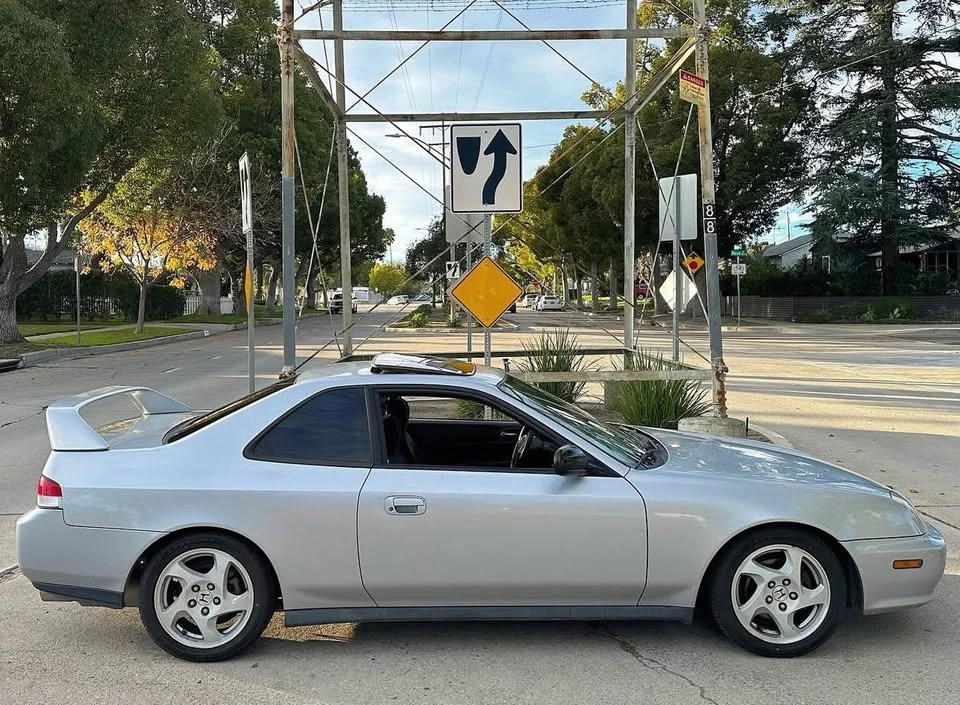 2002 Honda Prelude 5th Gen - Image 2 of 11