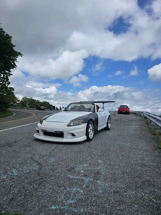 2002 Honda AP1 S2000 - Image 2 of 20