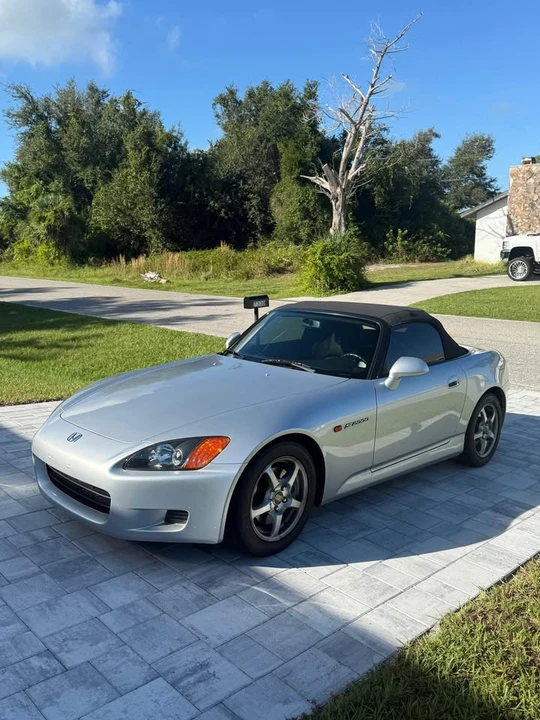 2002 Honda AP1 S2000 - Image 2 of 12