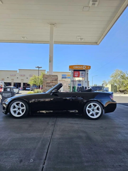 2002 Honda AP1 S2000 - Image 2 of 11