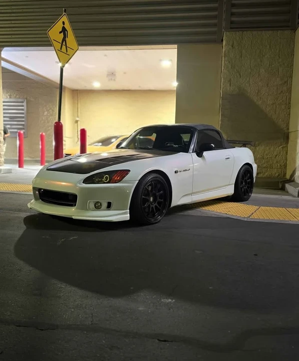 2002 Honda AP1 S2000 - Image 2 of 11