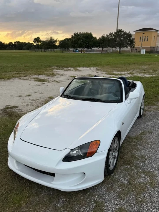 2002 Honda AP1 S2000 - Image 2 of 11
