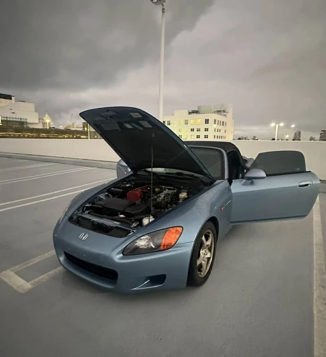 2002 Honda AP1 S2000 - Image 2 of 6