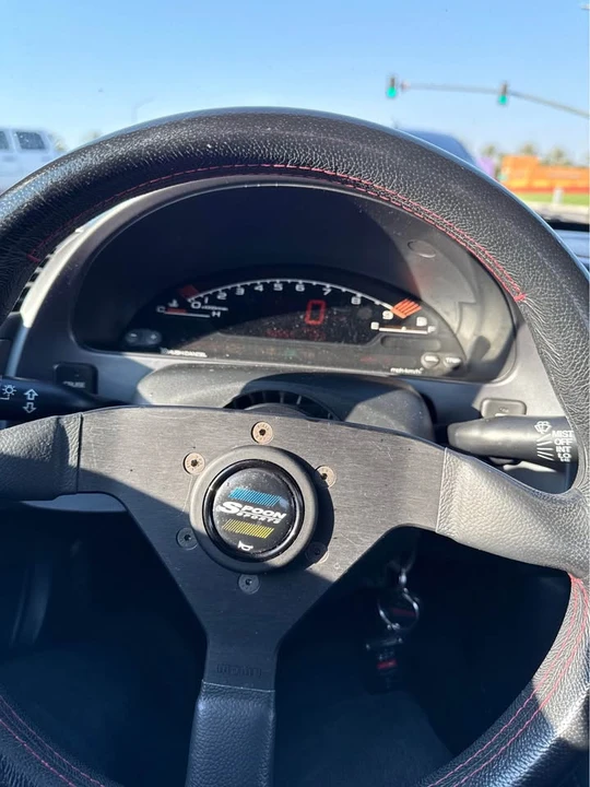 2002 Honda AP1 S2000 - Image 2 of 7