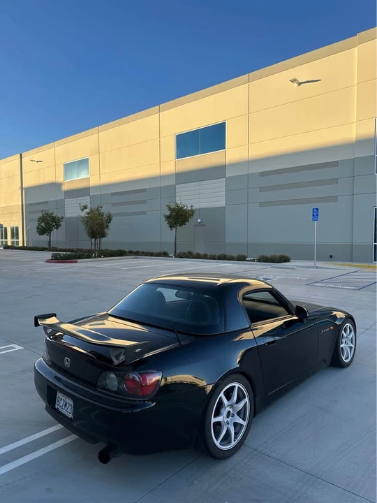 2002 Honda AP1 S2000 - Image 2 of 19