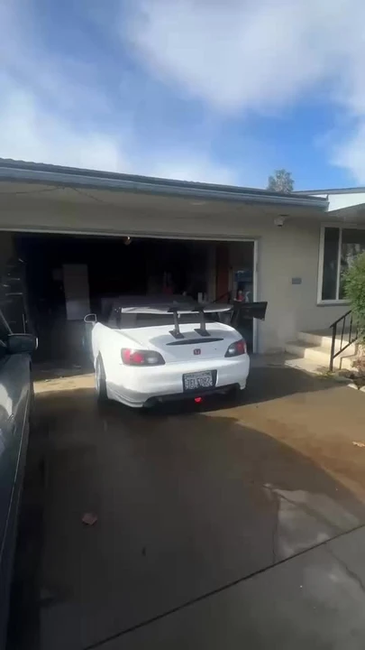 2002 Honda AP1 S2000 - Image 2 of 2