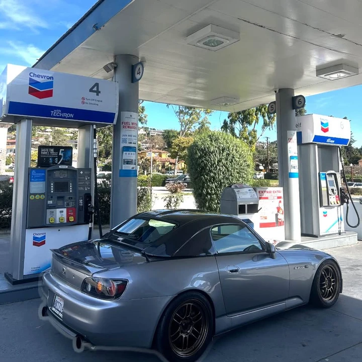 2002 Honda AP1 S2000 - Image 2 of 5