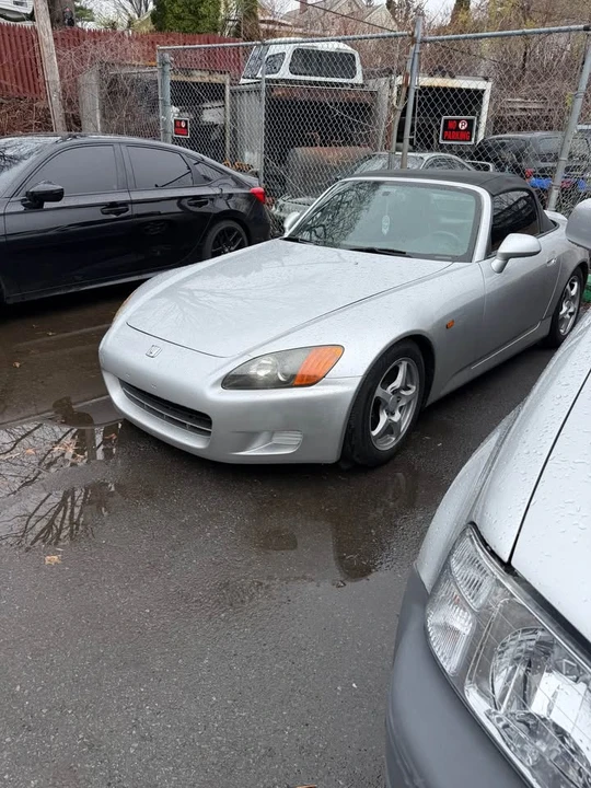 2002 Honda AP1 S2000 - Image 2 of 10