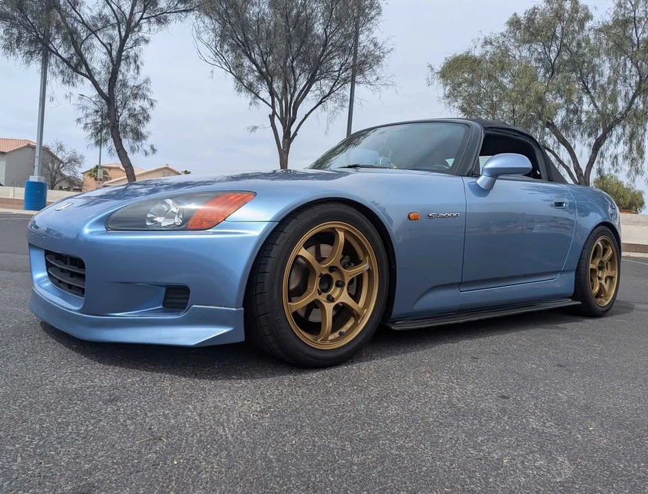 2002 Honda AP1 S2000 - Image 2 of 20