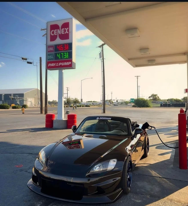 2002 Honda AP1 S2000 - Image 2 of 16