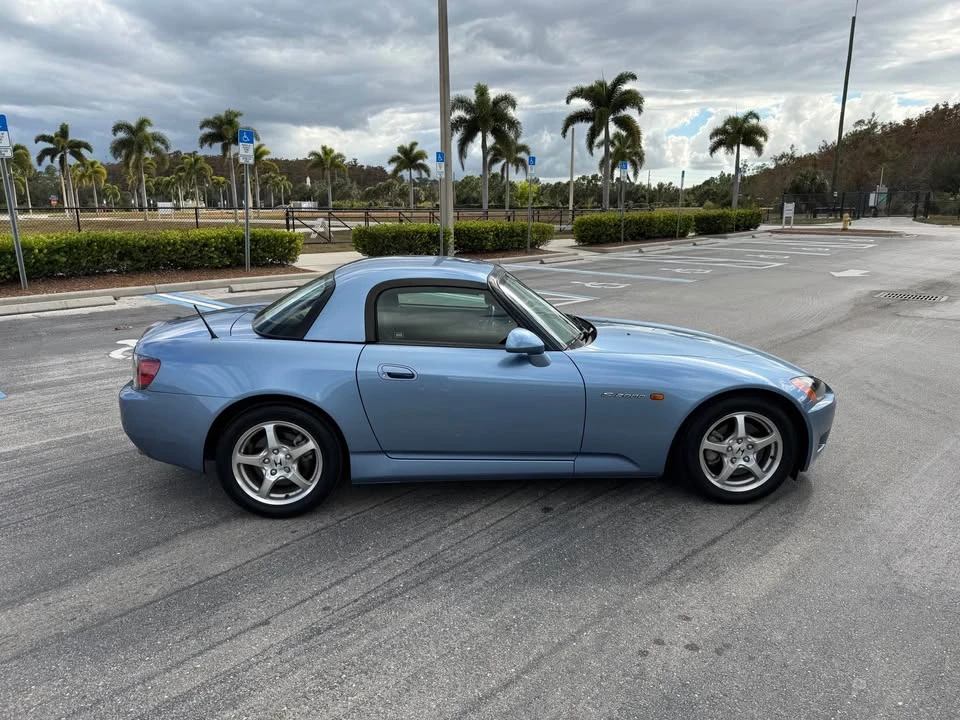 2002 Honda AP1 S2000 - Image 2 of 16