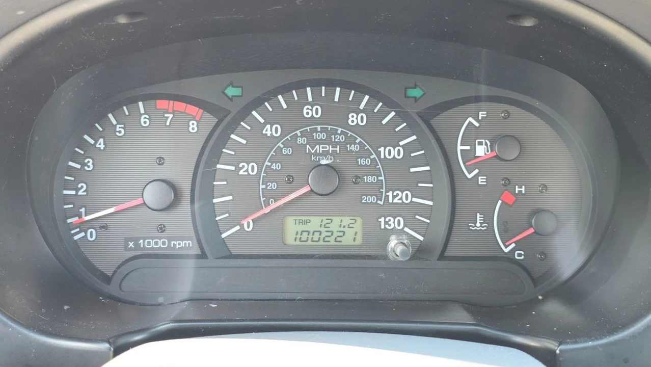 2002 Hyundai Accent - Image 19 of 21