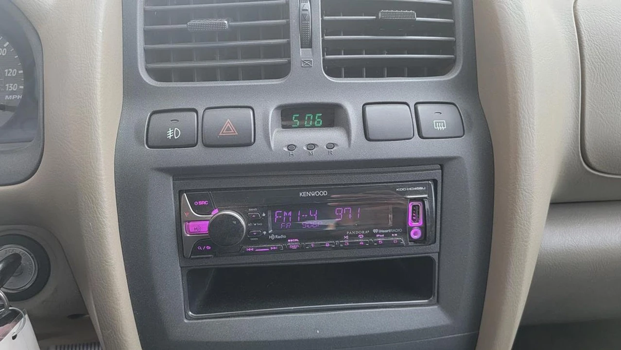2002 Hyundai Santa Fe - Image 20 of 21