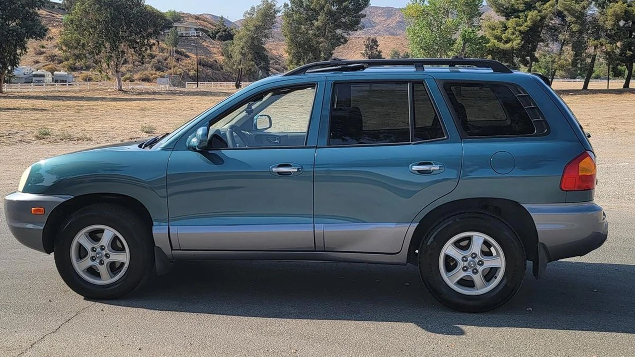 2002 Hyundai Santa Fe - Image 12 of 21