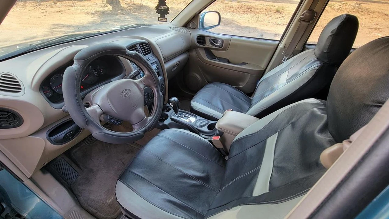 2002 Hyundai Santa Fe - Image 9 of 12