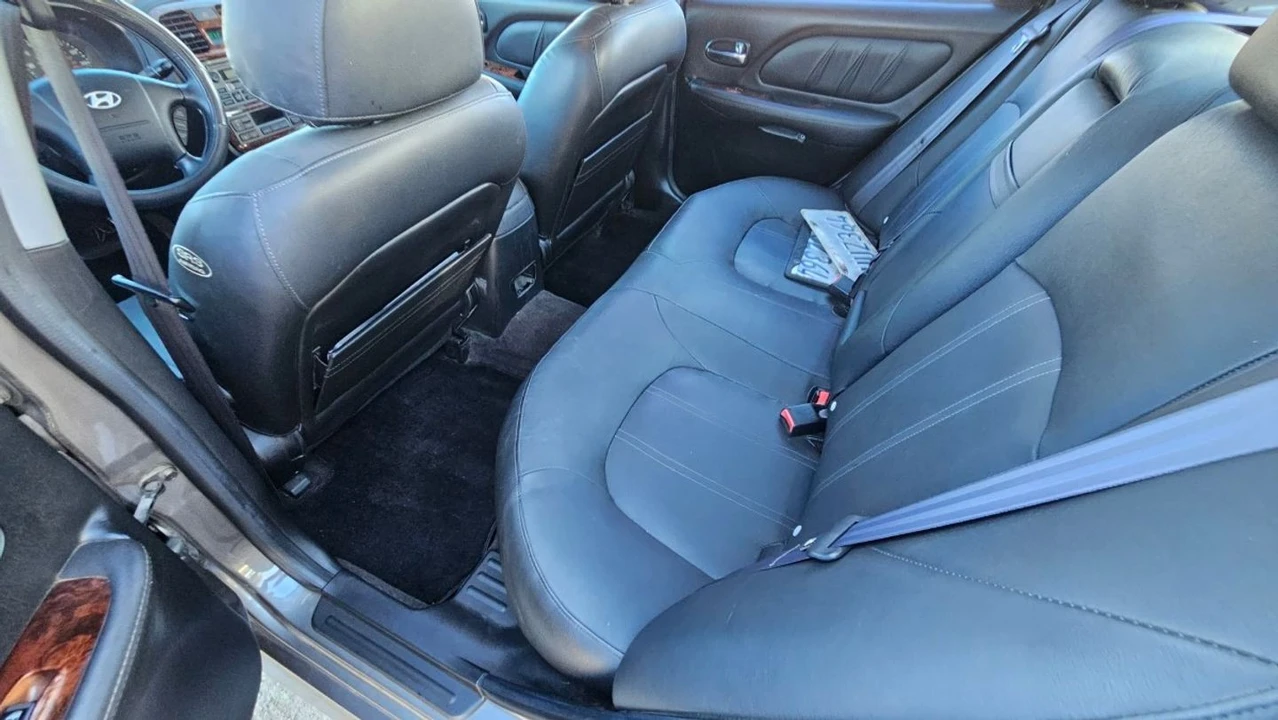 2002 Hyundai Sonata - Image 16 of 21