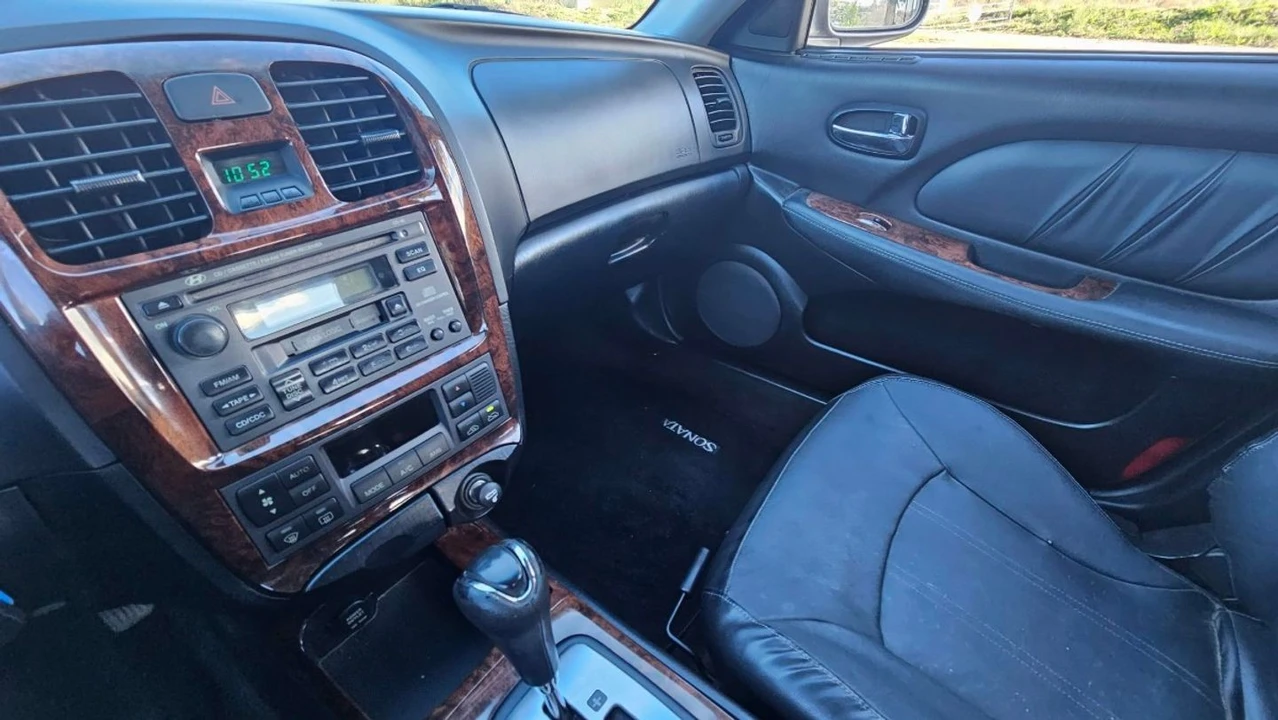 2002 Hyundai Sonata - Image 19 of 21