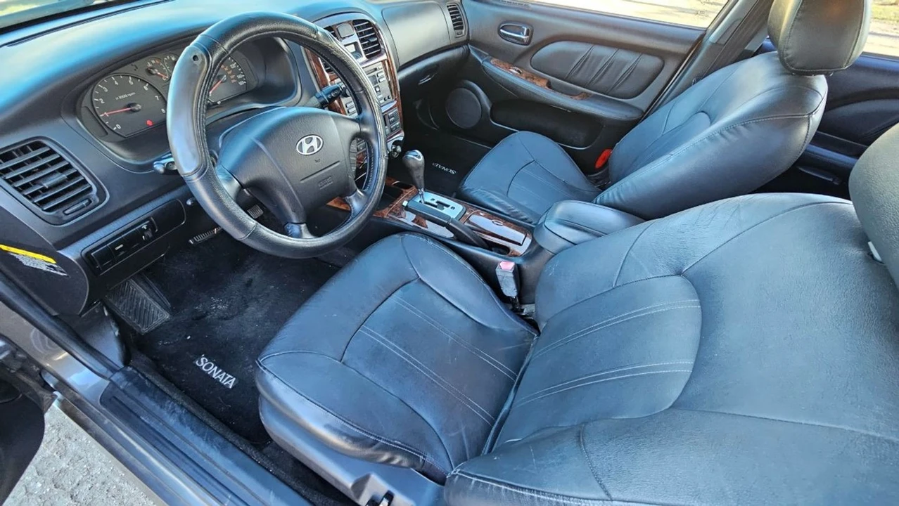 2002 Hyundai Sonata - Image 9 of 21