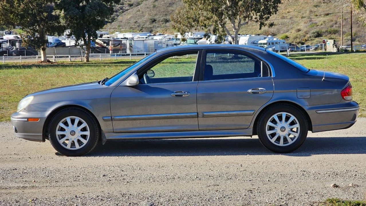2002 Hyundai Sonata - Image 12 of 21