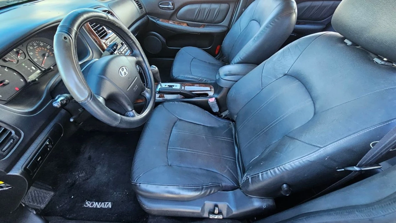 2002 Hyundai Sonata - Image 14 of 21