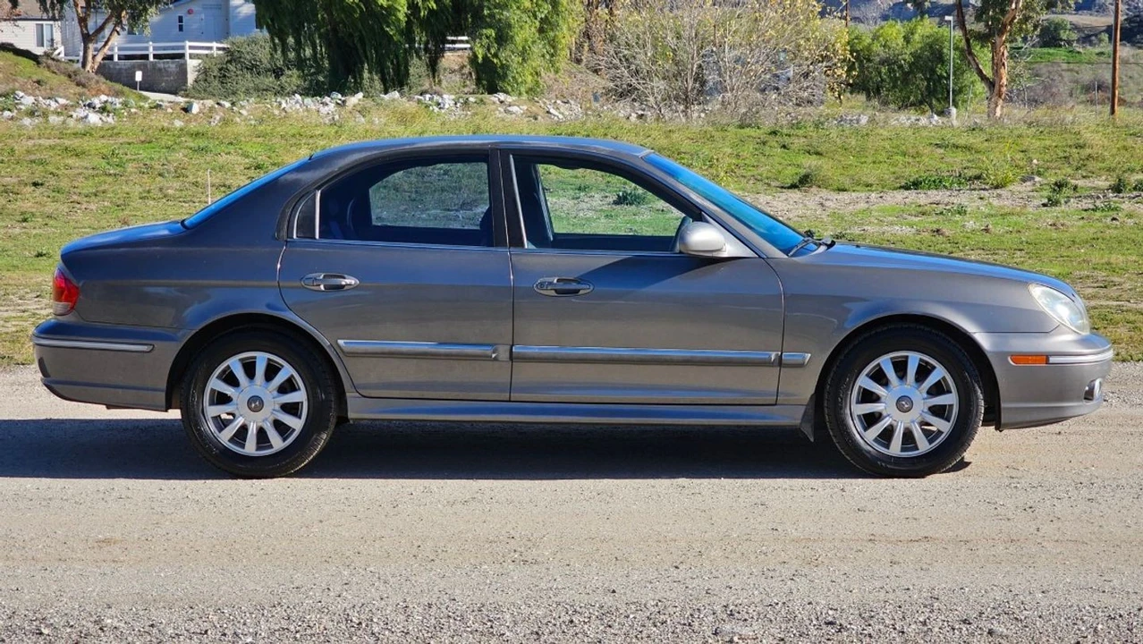 2002 Hyundai Sonata - Image 13 of 21