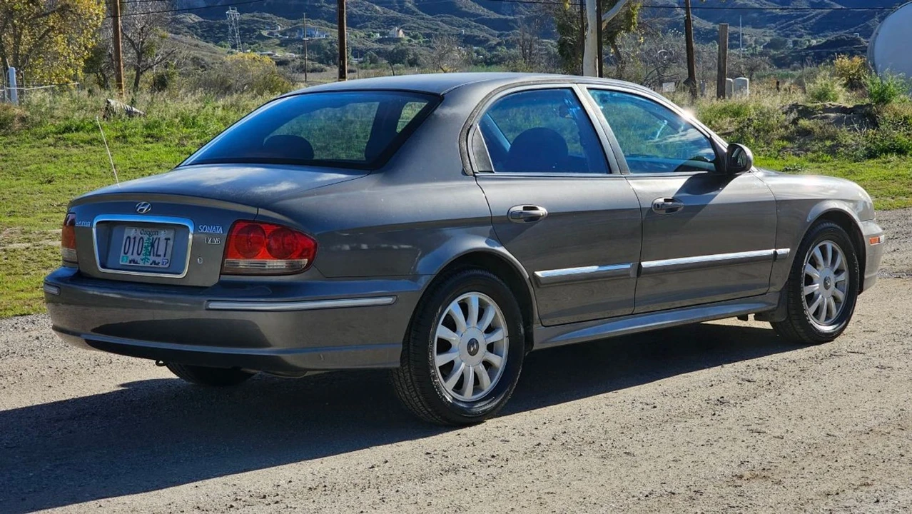2002 Hyundai Sonata - Image 7 of 21