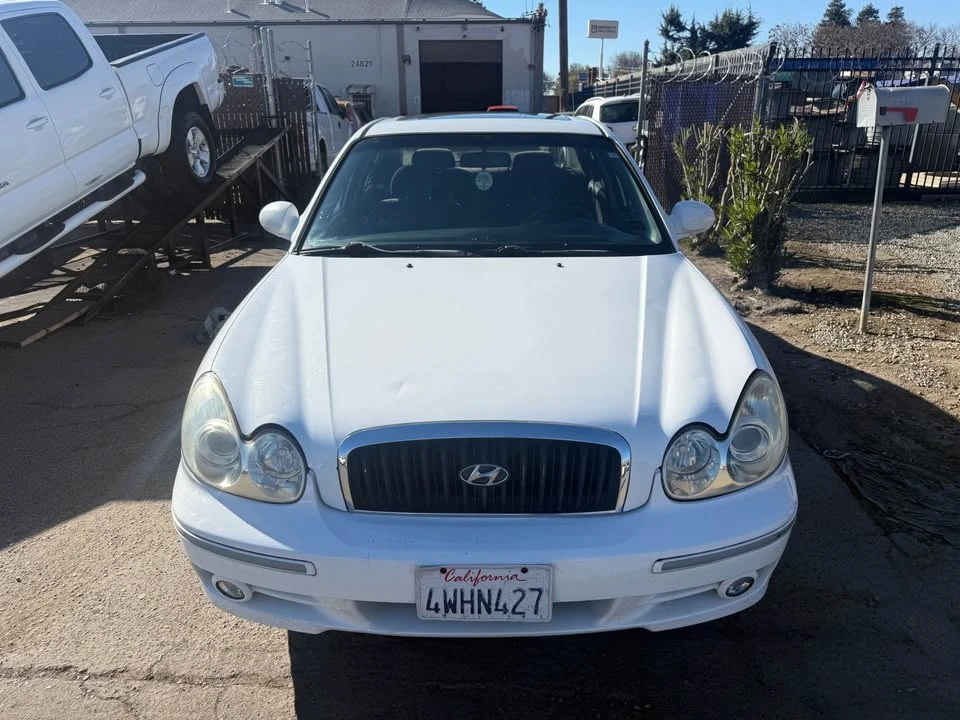2002 Hyundai Sonata - Image 2 of 13