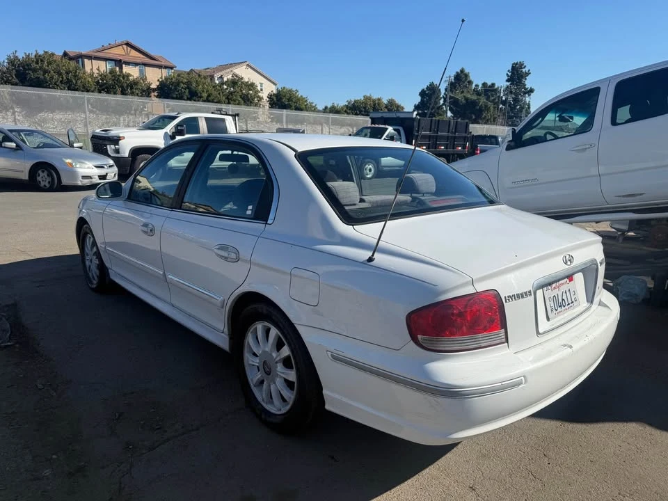 2002 Hyundai Sonata - Image 6 of 13