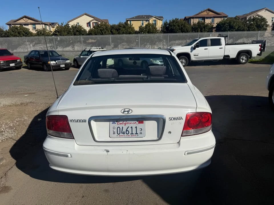 2002 Hyundai Sonata - Image 5 of 13