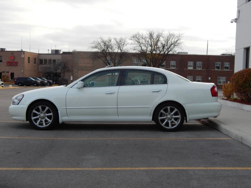 2002 Infiniti Q45 3rd Gen - Image 10 of 21
