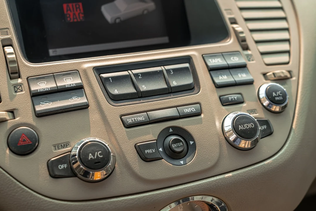 2002 Infiniti Q45 3rd Gen - Image 18 of 21