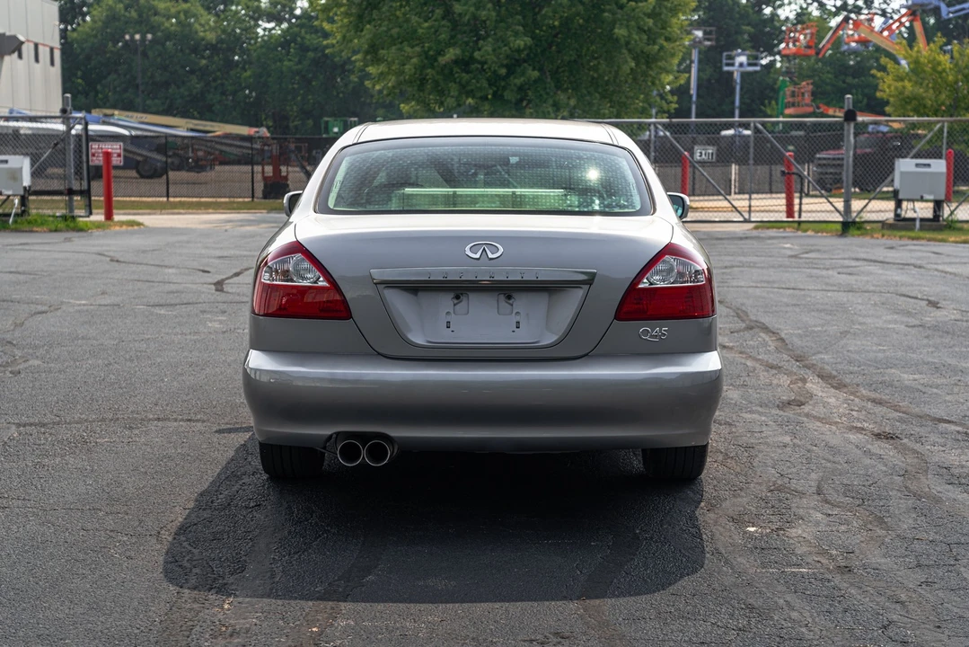 2002 Infiniti Q45 3rd Gen - Image 4 of 12