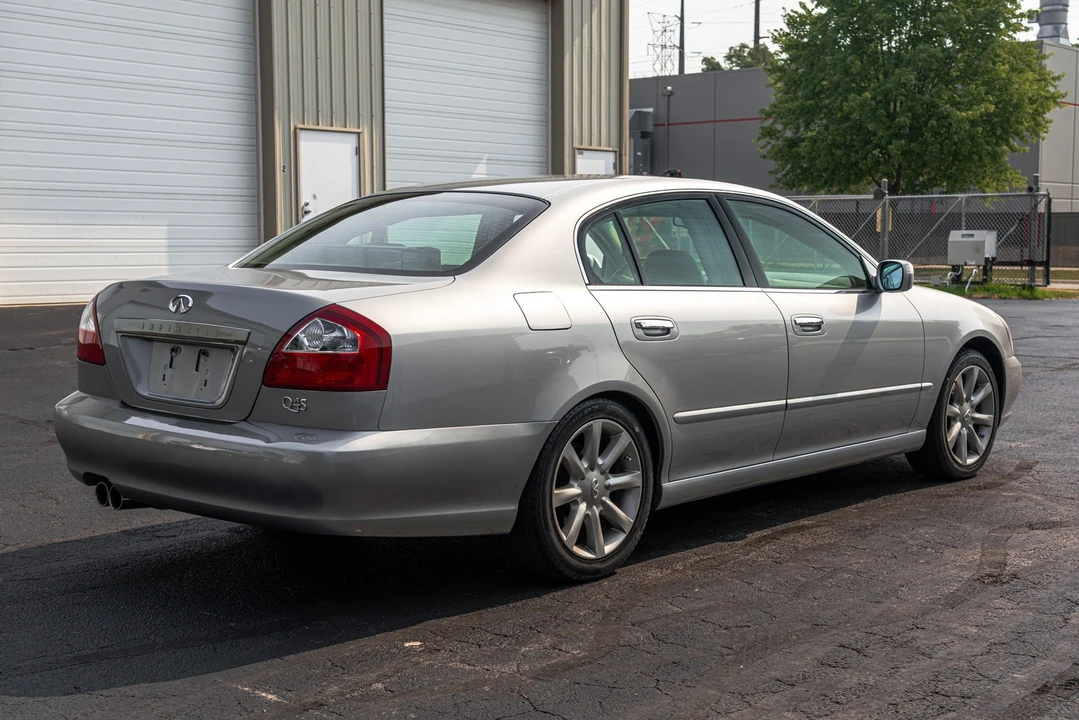 2002 Infiniti Q45 3rd Gen - Image 5 of 21
