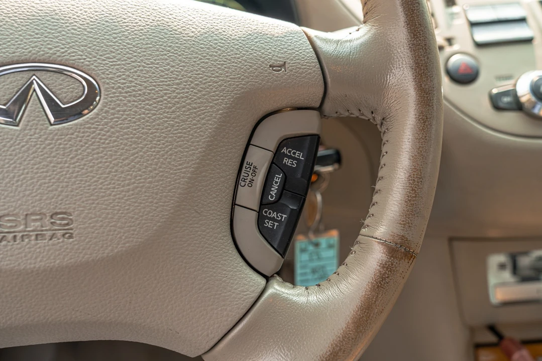 2002 Infiniti Q45 3rd Gen - Image 13 of 21