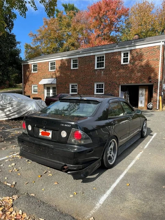 2002 Lexus IS 1st Gen - Image 4 of 5