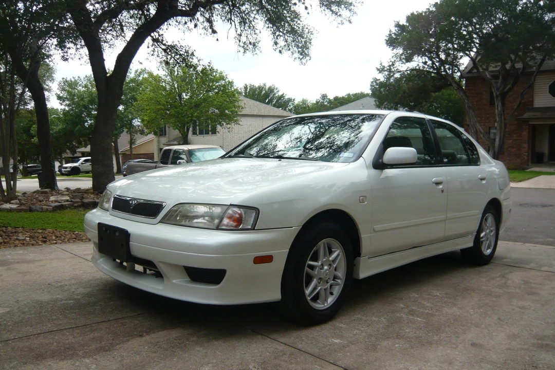 2002 Infiniti G20 2nd Gen - Image 2 of 31